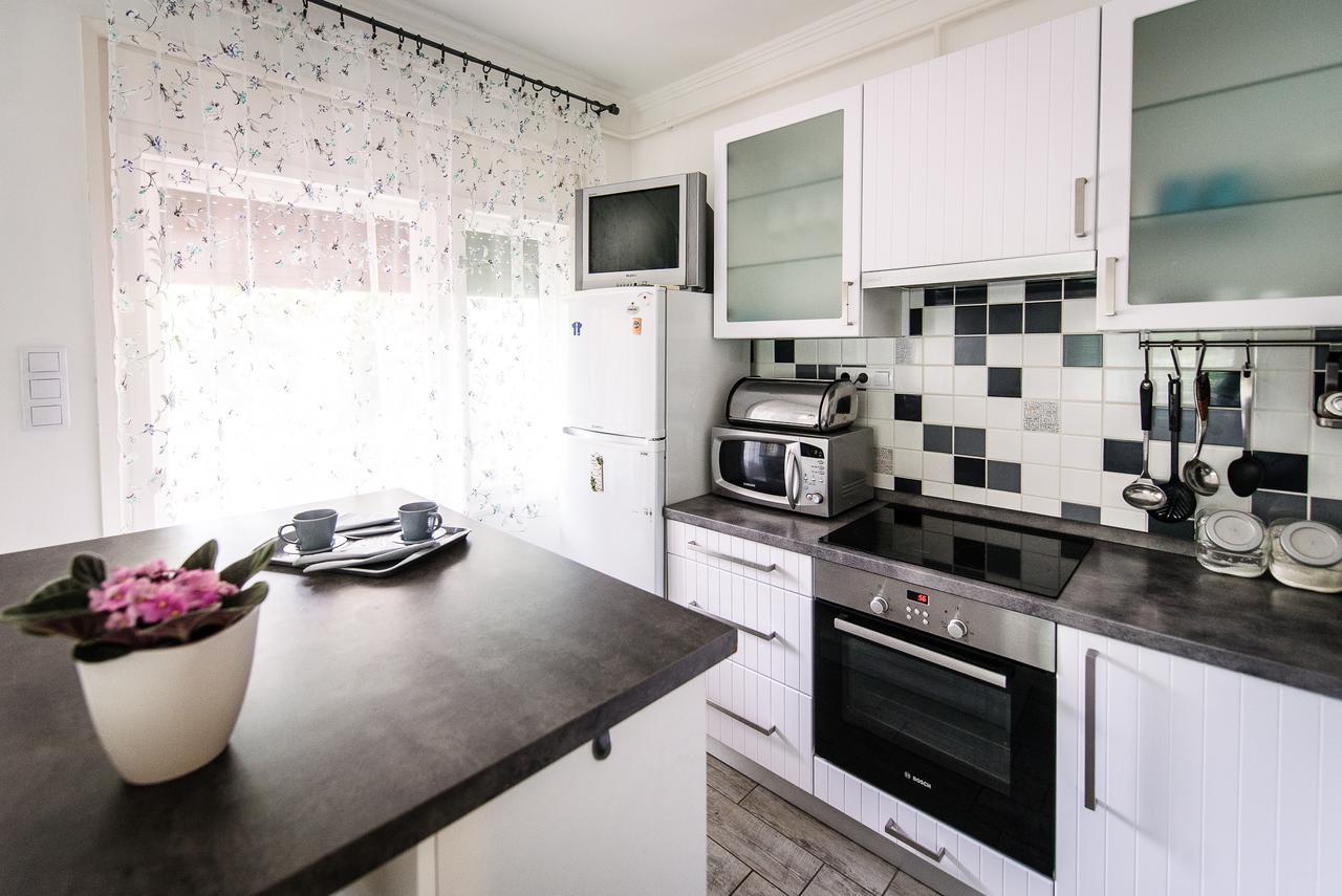 Csuka48 Apartman Сарвас Екстериор снимка