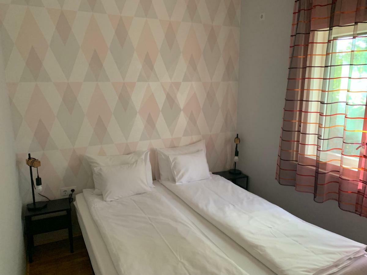 Csuka48 Apartman Сарвас Екстериор снимка