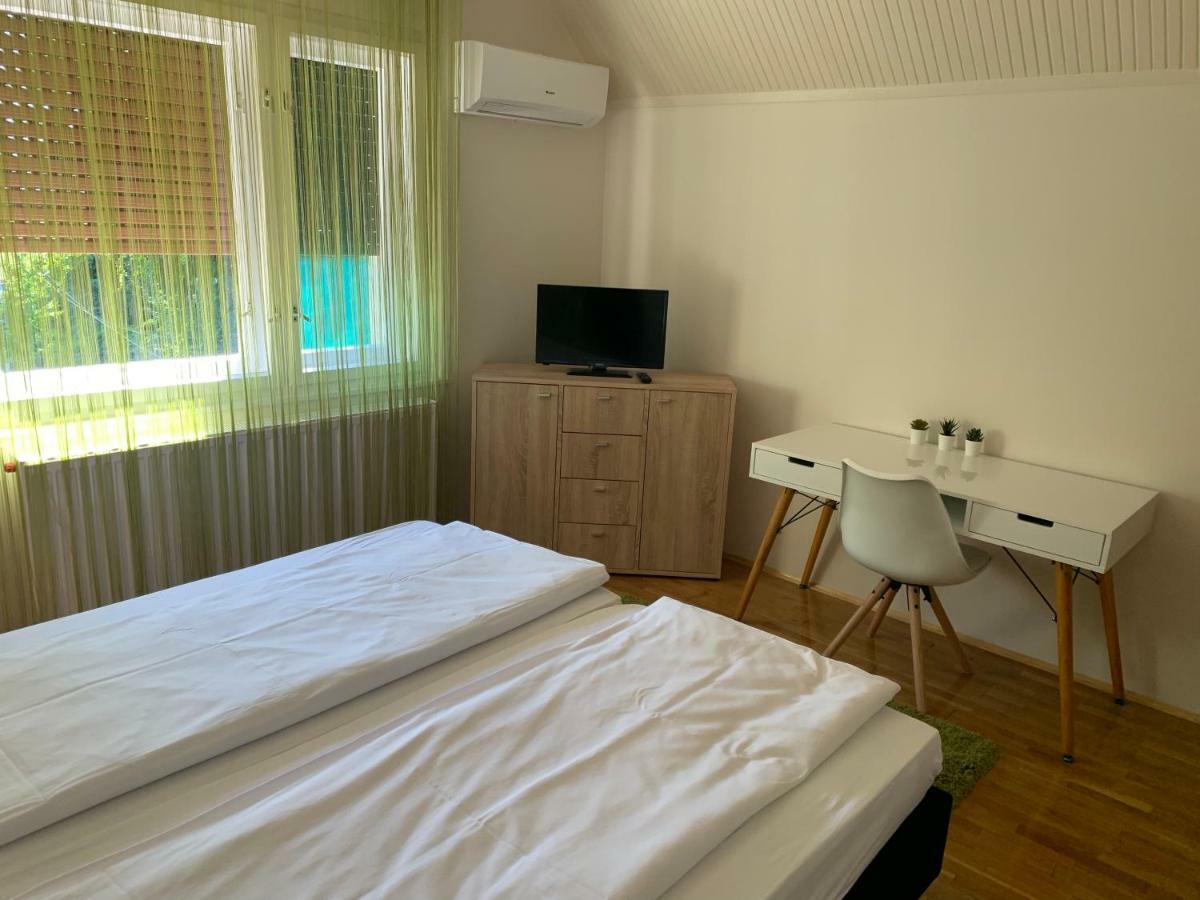 Csuka48 Apartman Сарвас Екстериор снимка