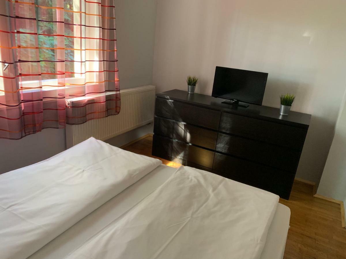 Csuka48 Apartman Сарвас Екстериор снимка